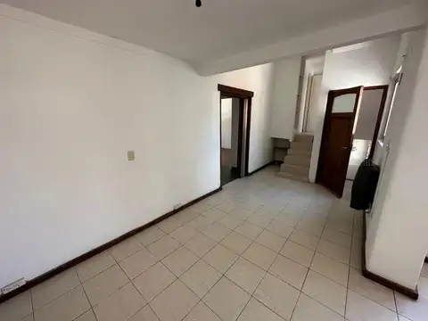 Depto Tipo Casa en Alquiler de 3 ambientes