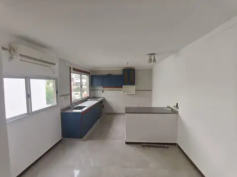 Depto Tipo Casa en Alquiler de 3 ambientes