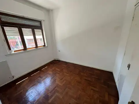 Depto Tipo Casa en Alquiler con 1 cocheras