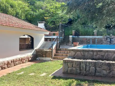 Casa a la venta en Comuna de San Roque. (C370)