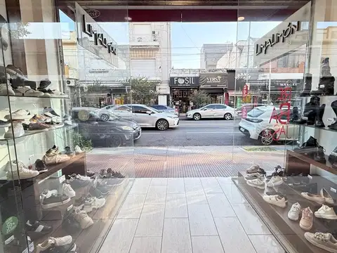 Local en Venta 49 años