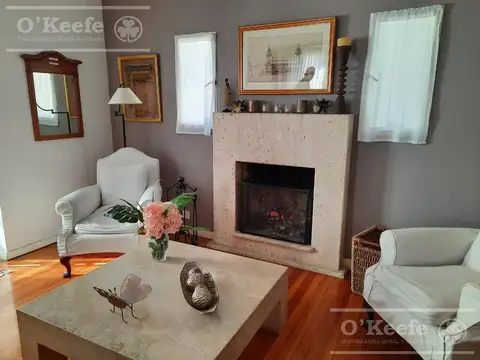 Casa - Quilmes 4 amb Excelente estado en Residencial Exclusivo.
