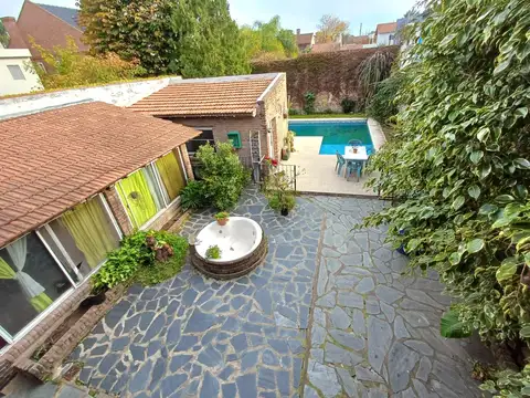 Casa en venta - Lomas la Merced - Beccar - 4 dormitorios - jardín - quincho - pileta