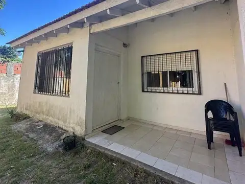 Venta en block dos casas en espejo en Mar del Tuyú