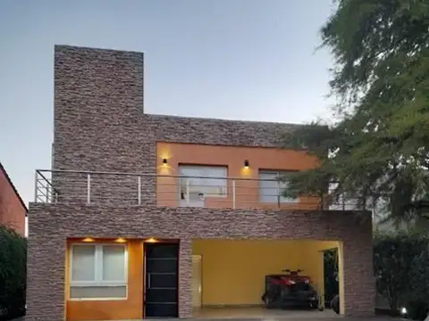 Casa  en Venta ubicado en Banco Provincia, Moreno, G.B.A. Zo
