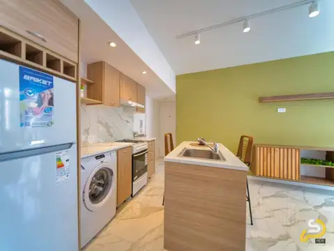 Venta Departamento 3 amb con Balcón a la calle  zona centro