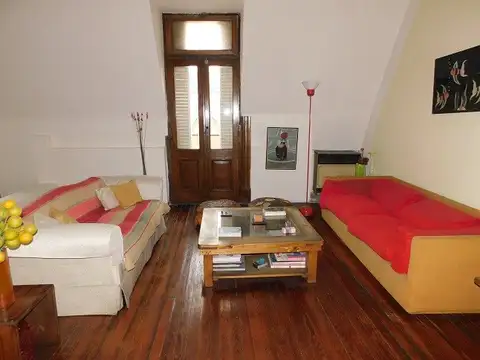 Excelente departamento atípico