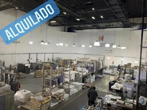 Establecimiento Industrial de 1350 m2 cubiertos, con salida a dos calles