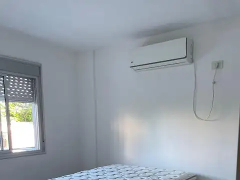 Se Alquila departamento de tres dormitorios