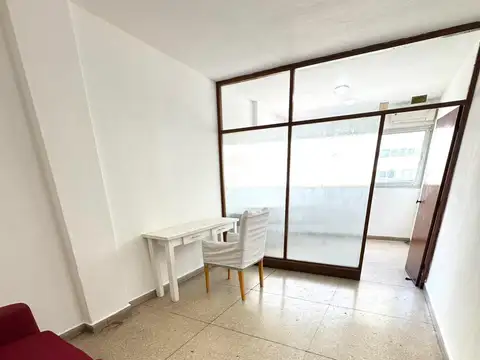 Oficina en Venta en Barrio Centro - Externa con Vista