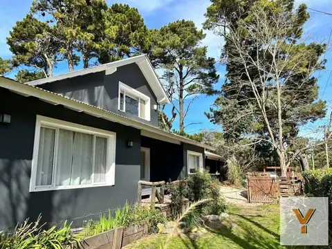 Casa en venta - 3 Dormitorios 2 Baños - Valeria del Mar