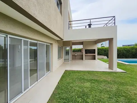 CASA 5 AMBIENTES VENTA EL CANTON NORTE LAGUNA