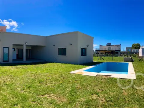 VENTA CASA 4 AMBIENTES HORIZONTES AL SUR GUERNICA