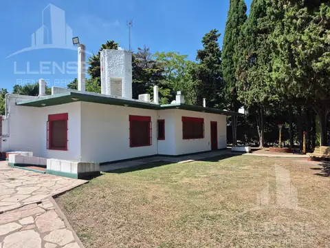 Casa 3 ambientes sobre lote de 1244m2 con pileta y quincho en venta - Ranelagh