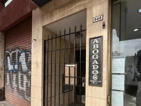 Sarmiento 800, Piso 2