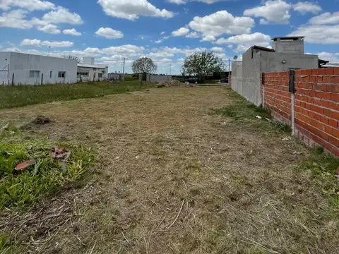 Lote de terreno en venta- Barrio Islas Malvina, Funes