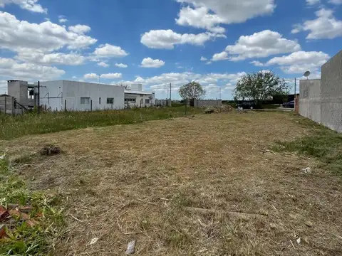 Lote de terreno en venta- Barrio Islas Malvina, Funes