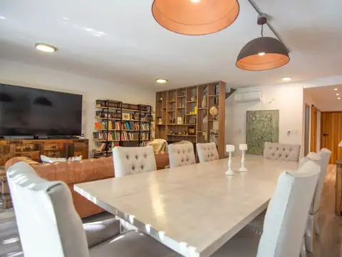 Casa 6 ambientes con 5 baños