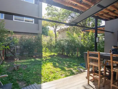 Casa triplex 6 amb. en venta | 2 cocheras | Barrio Cerrado Eucalis | Boulogne, San Isidro
