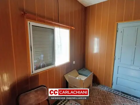 Casa 7 ambientes con 1 baño