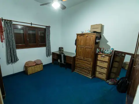 CASA EN VENTA DE DOS DORMITORIOS