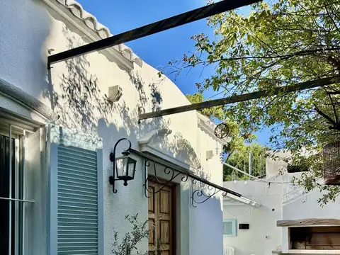 Casa 3 ambientes en Béccar con jardín, galería y parrilla – Renovada