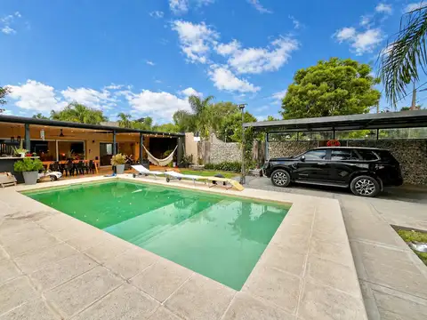 Casa en Venta con 1 cochera