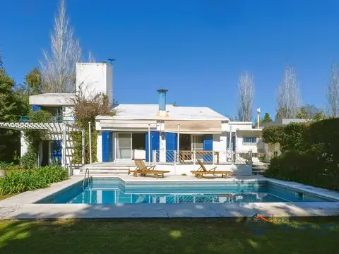 Golf Club Argentino - 5 dormitorios - 2 plantas lote de 1549m2 - Teresa Urdapilleta Propiedades-