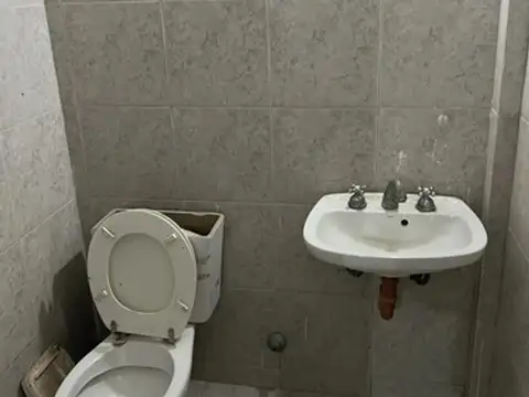 Galpon Deposito De 80 Mts Con Baño