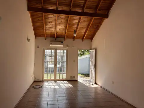Casa en Alquiler en Neuquen, $ 1.800.000