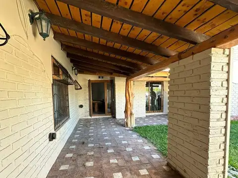 Casa en Venta con 1 cochera
