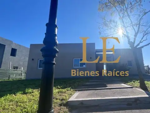 Casa en Alquiler de 3 dormitorios