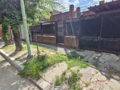 Casa en  venta  4 ambientes Apto credito .financia