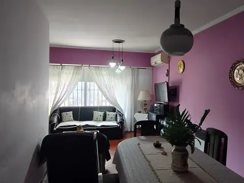 Depto Tipo Casa en Venta con 1 cocheras