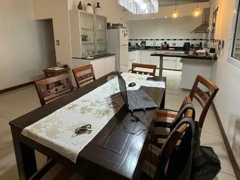 CF1188 - CASA EN VENTA Z/ BAHÍA EL BRETE