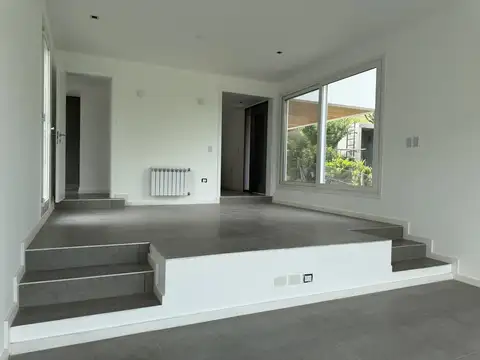 Casa 3 ambientes con 2 baños