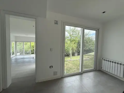 Casa 3 ambientes con 2 baños