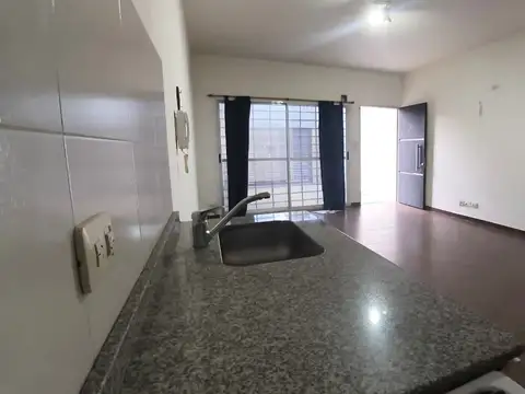 Depto Tipo Casa en Alquiler de 2 ambientes