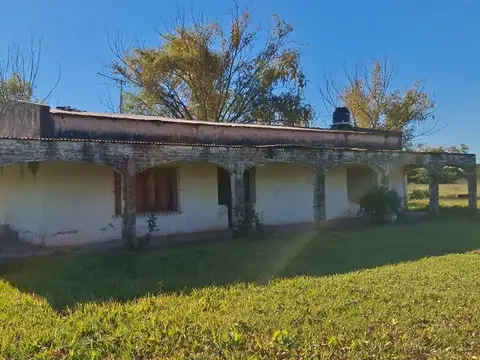 CASA DE CAMPO EN ALQUILER CON 3 HECTAREAS