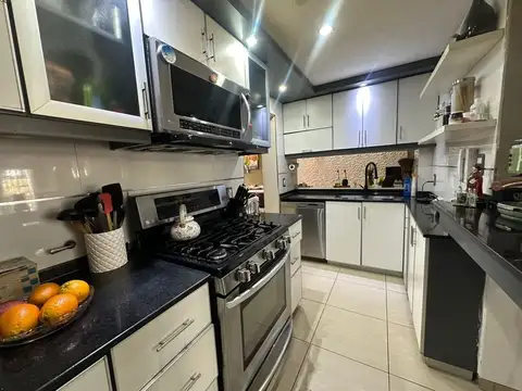 Casa 5 ambientes con 2 baños