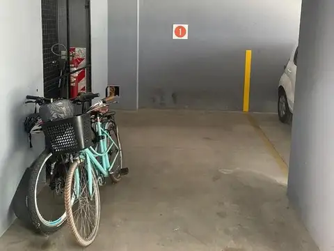 VENTA COCHERA CUBIERTA VILLA CRESPO ZONA MOVISTAR ARENA