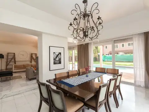 CASA EN LAS LOMAS DE SAN ISIDRO , EXCELENTE ESTADO