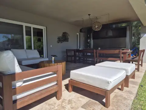 DICIEMBRE A FEBRERO - Moderna Casa en Alquiler de Temporada en Cabos del Lago  Nordelta