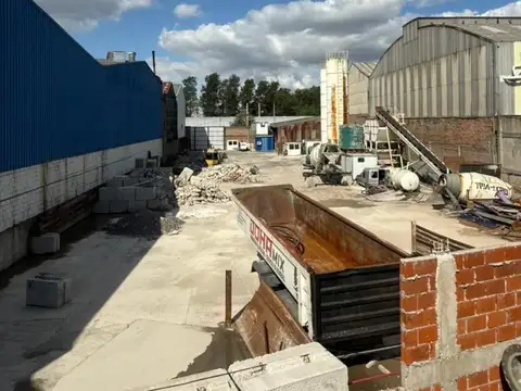 Terreno en Venta en Lanus Oeste, USD 690.000