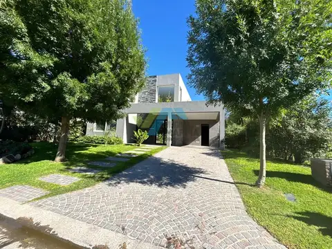 Casa en Alquiler 4 años