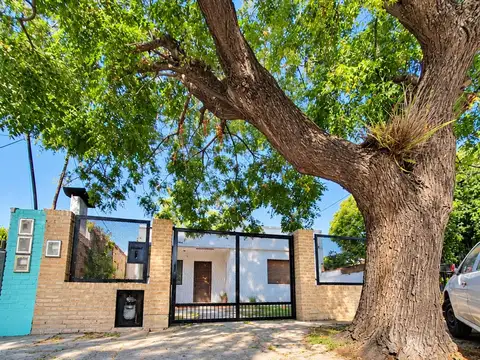 Gran Terreno, 2 Casas y Precio de Oportunidad