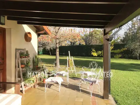 Casa en Venta con 1 cochera
