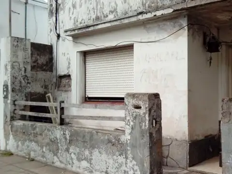 Caseros 1700