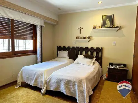 CASA 4 AMBIENTES EN VENTA LOMAS DE ZAMORA CENTRO