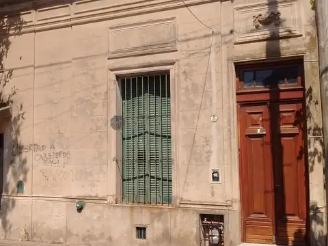Casa En Venta En Campana: Moreno 221